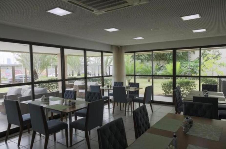Flat Ao Lado Do Rio Mar No Edf Beach Class Excelsior Por Yolo Recife Exterior photo